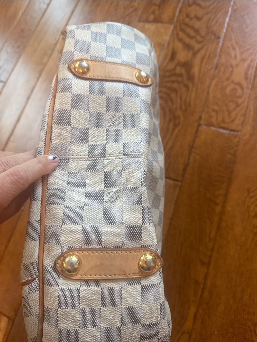 Authentic Louis Vuitton - Picture 4 of 9